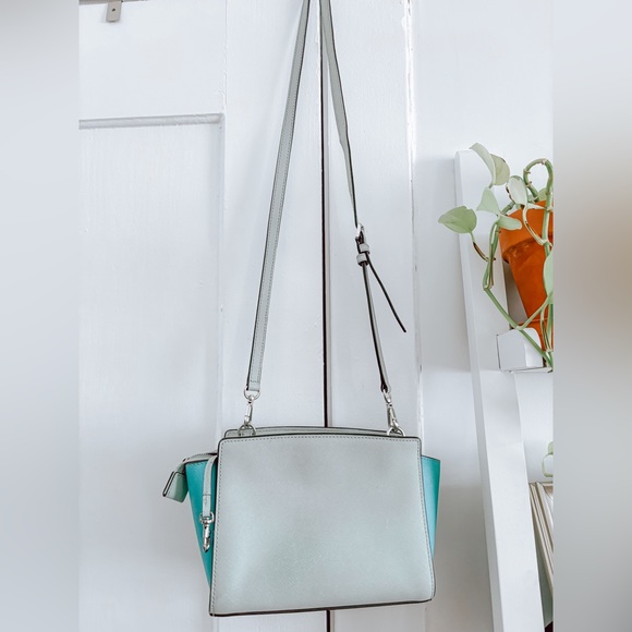 Michael Kors // TRI COLOR SELMA MESSENGER - Picture 5 of 5